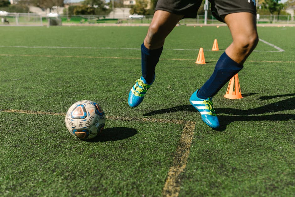 2-change-of-direction-moves-full-drill-and-explanation-image - Olly On The Ball change direction dribbling drill
